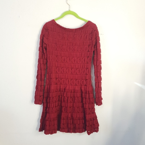 Sophie Max Lace Dress - Picture 6 of 9